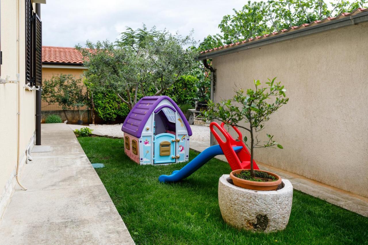 Apartman Sintic Veglia Exterior foto