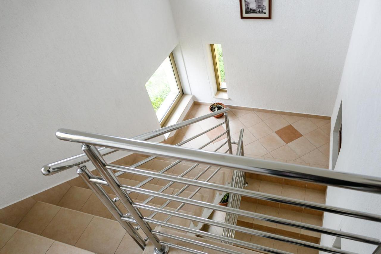 Apartman Sintic Veglia Exterior foto