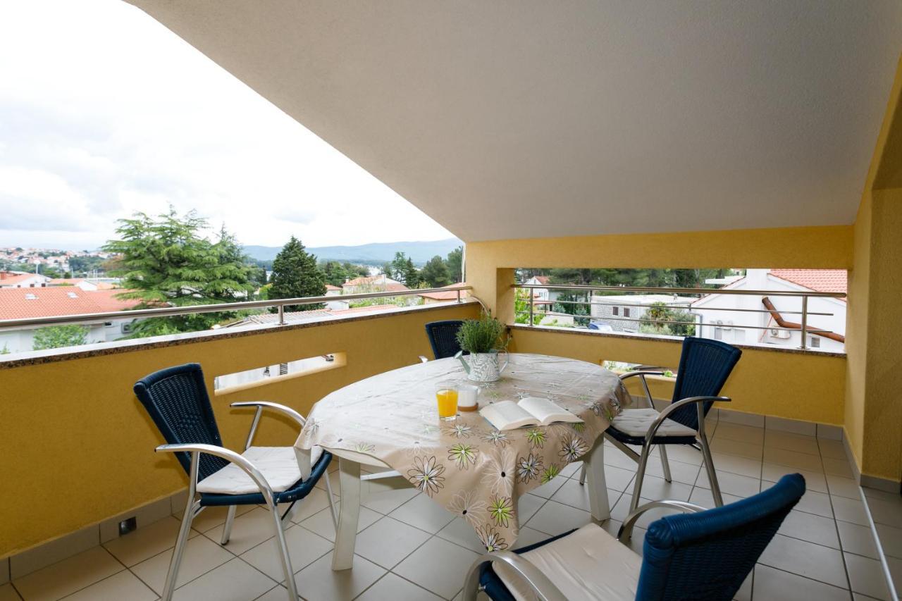 Apartman Sintic Veglia Exterior foto